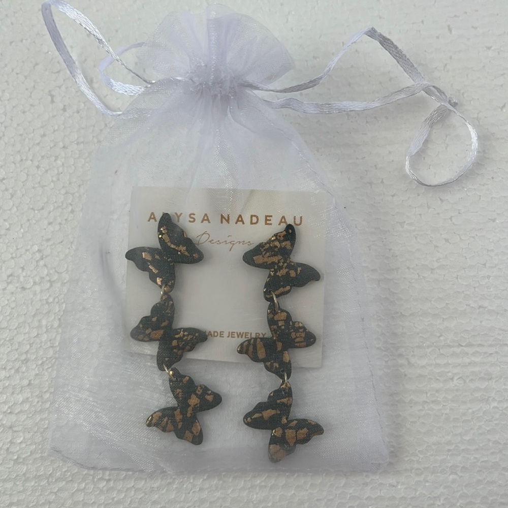 Alysa Nadeau Designs Green Gold Butterfly Dangle Earrings NWT - Picture 2 of 6